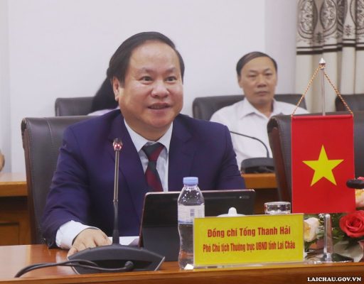 Đồng chí Tống Thanh Hải - Phó Chủ tịch Thường trực UBND tỉnh phát biểu tại Phiên giới thiệu.